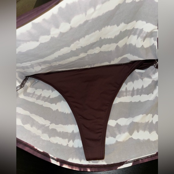 Frankie’s Bikinis Taro Tie Dye underwire top & skirt - Picture 6 of 7